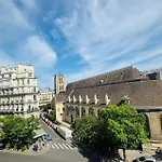 Cozy In Le Marais * Parijs