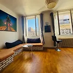 Cozy In Le Marais Homestay